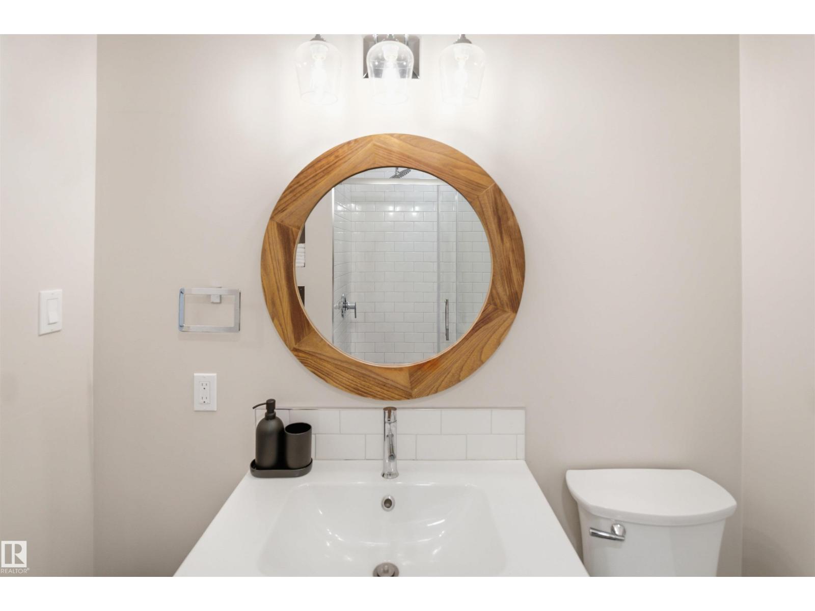 3515 20 Ave NW - Image 25