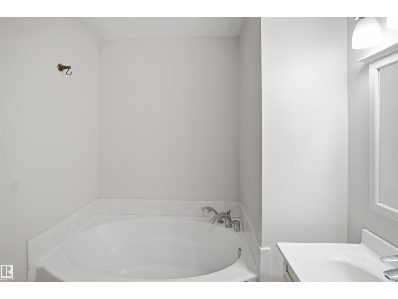3515 20 Ave NW - 30