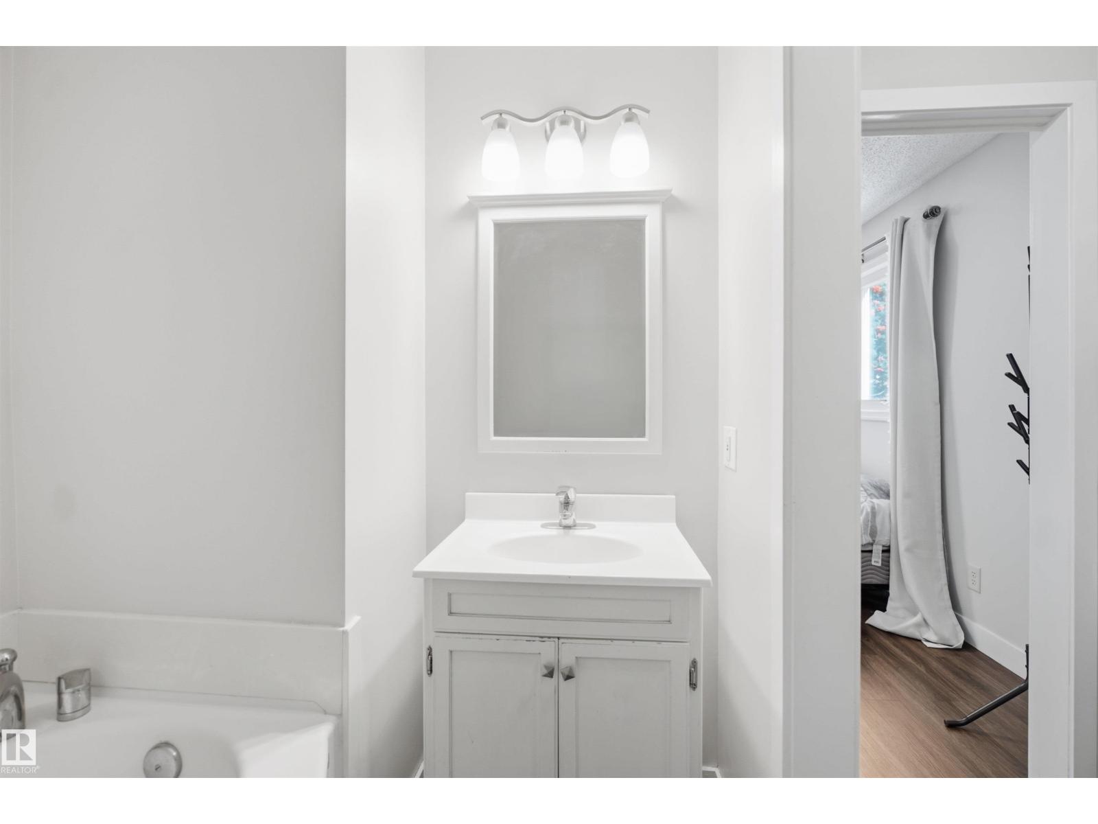 3515 20 Ave NW - 32
