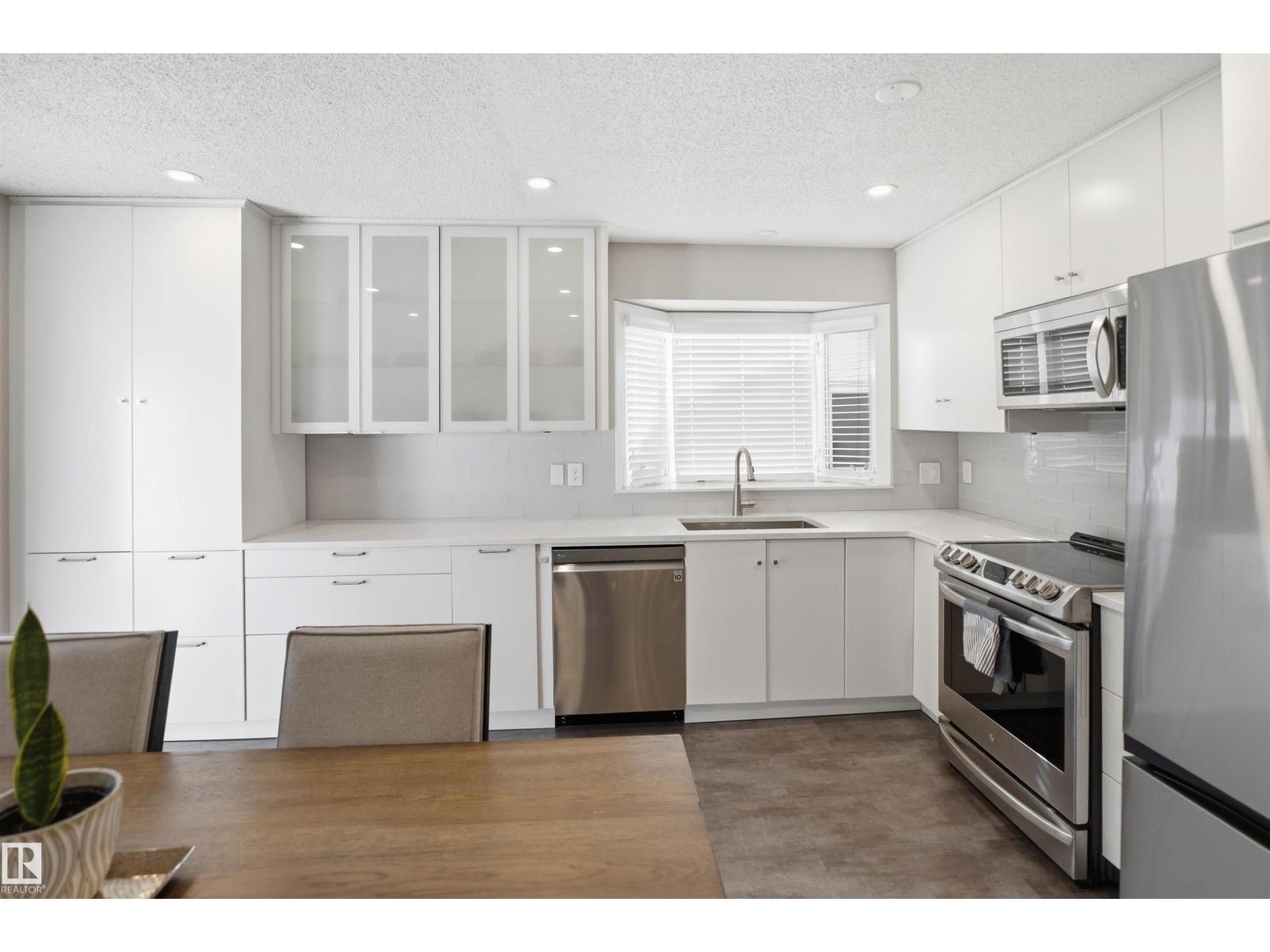3515 20 Ave NW - 6