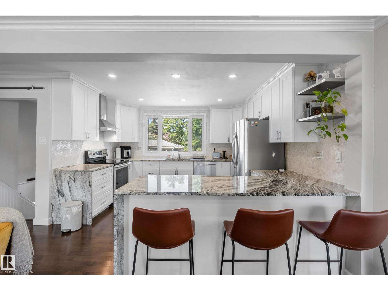 14604 93 AV NW - Image 12