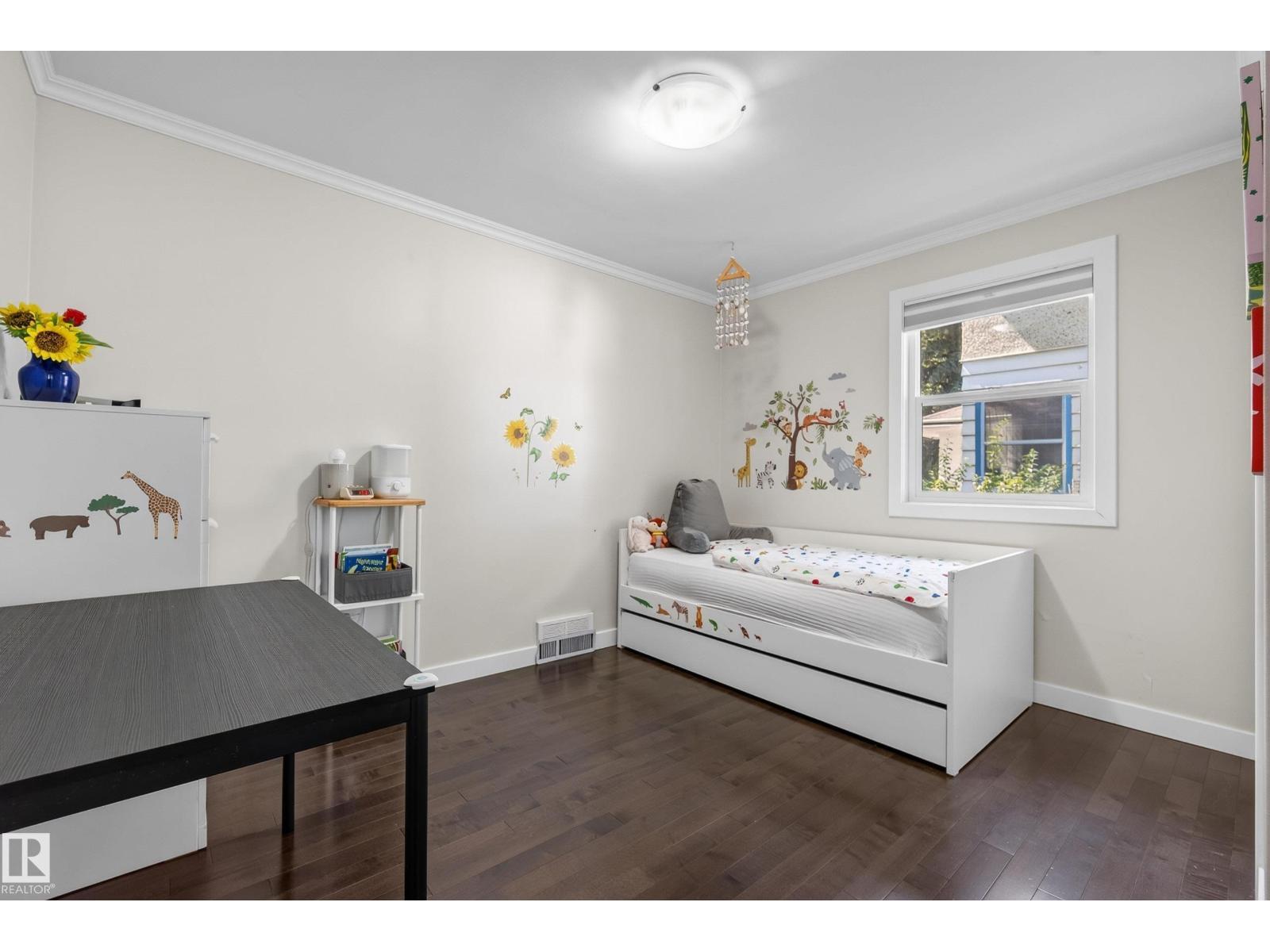 14604 93 AV NW - 23