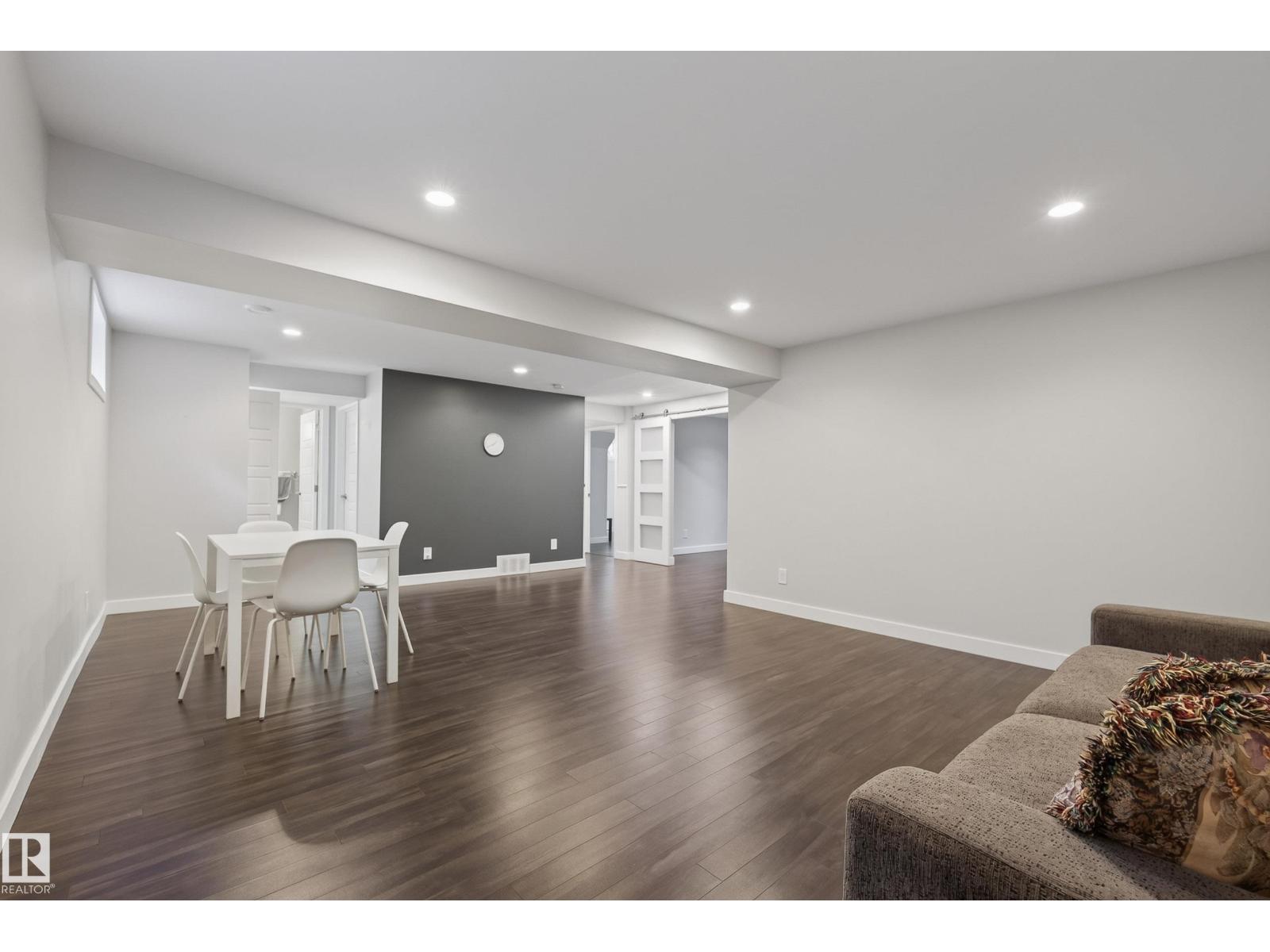 14604 93 AV NW - 30