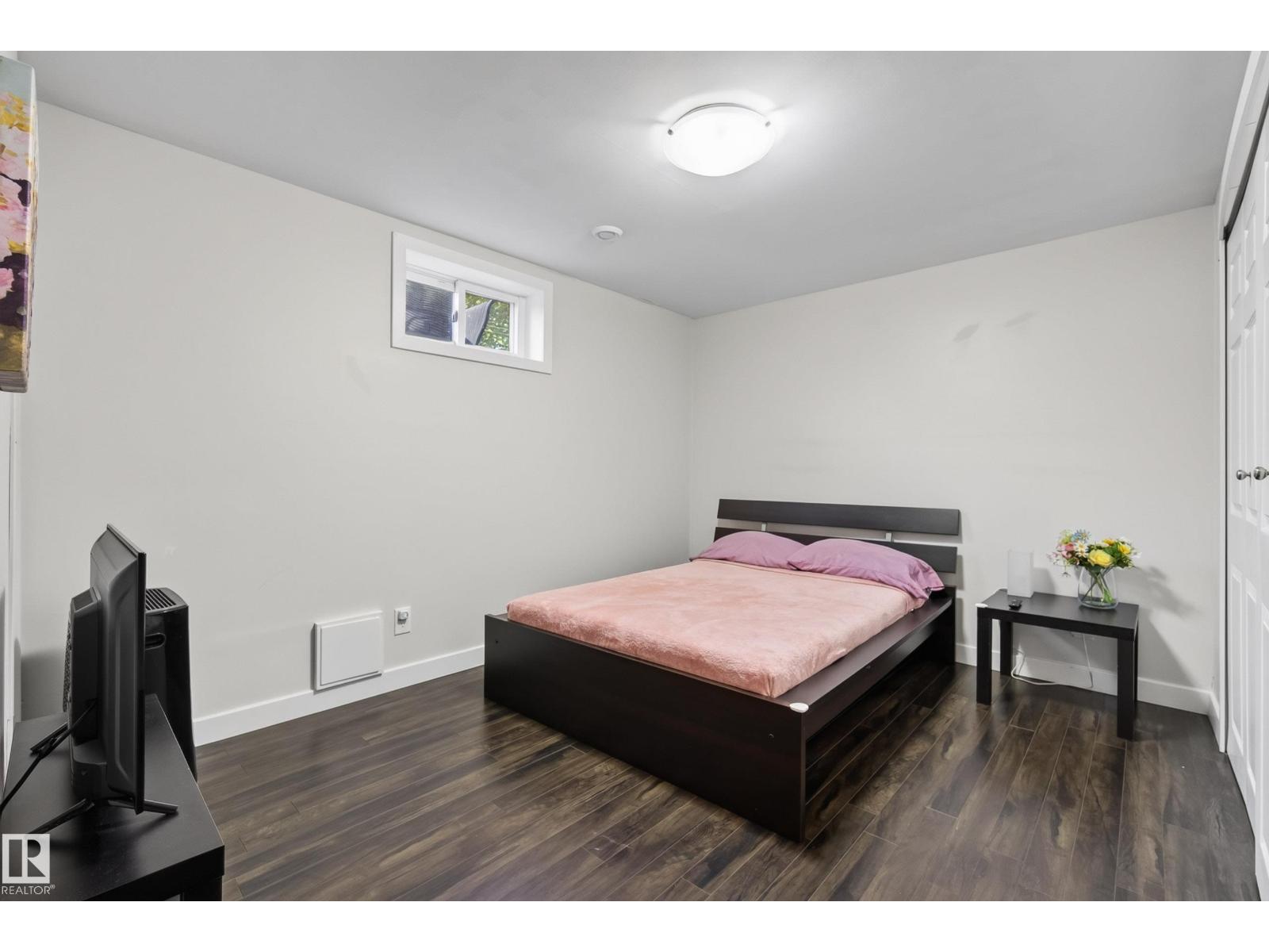 14604 93 AV NW - 32