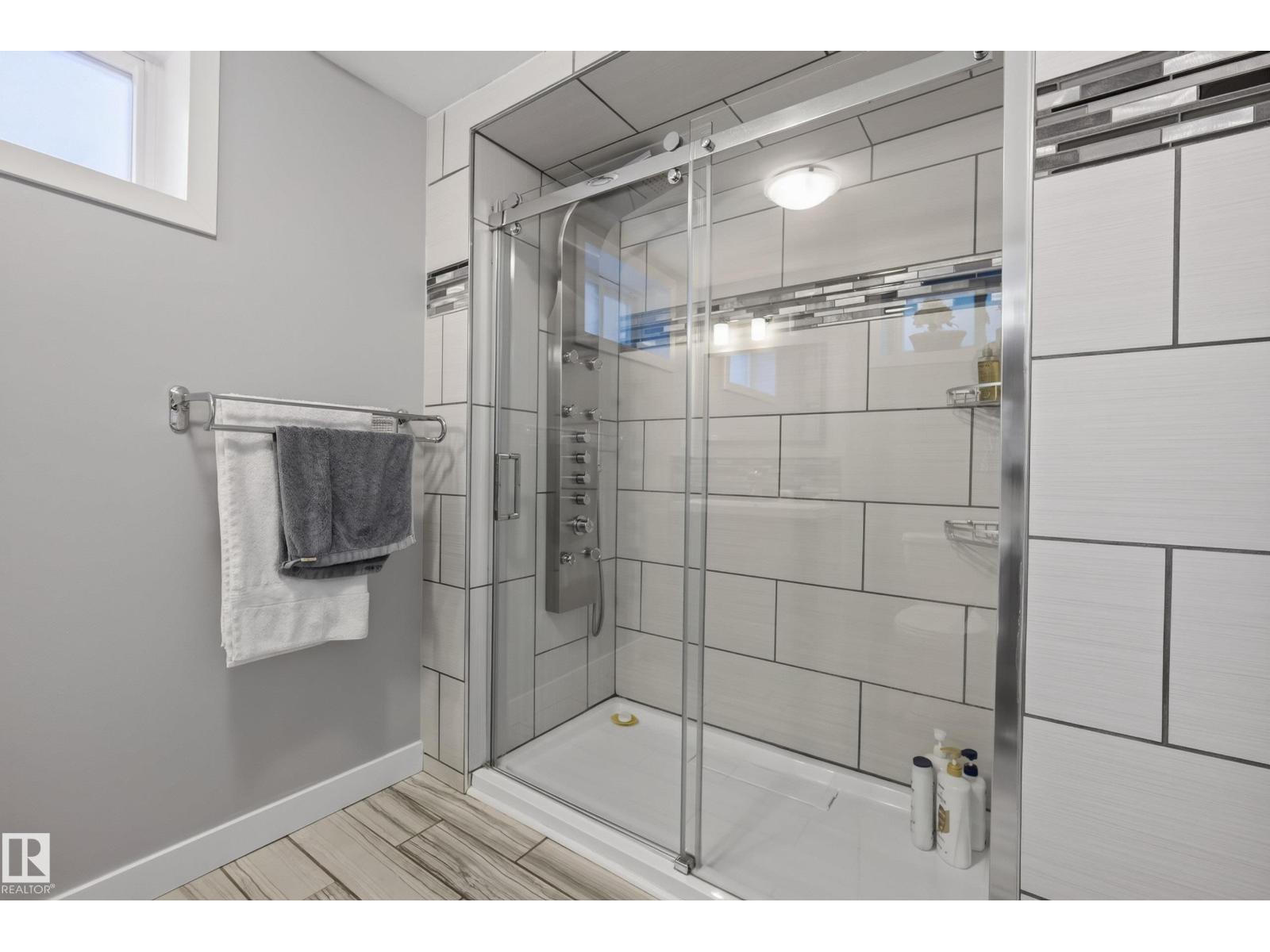 14604 93 AV NW - Image 36