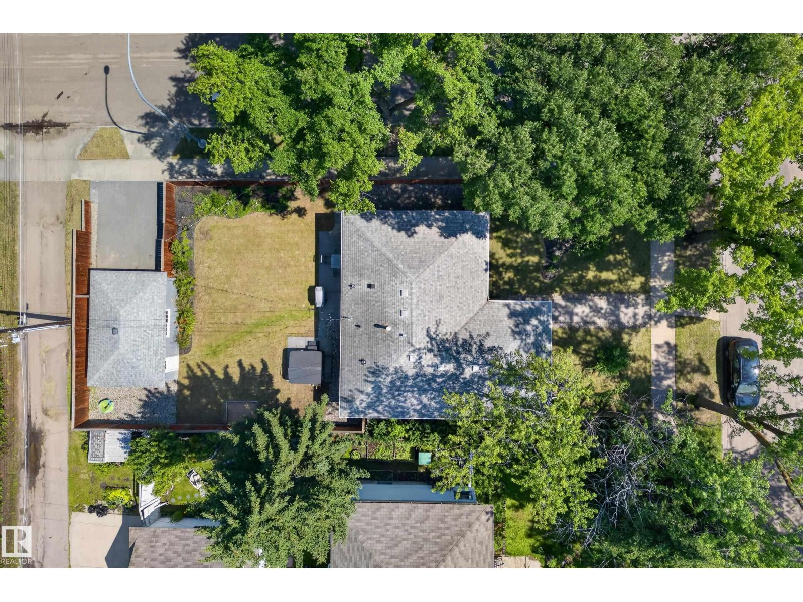 14604 93 AV NW - 39