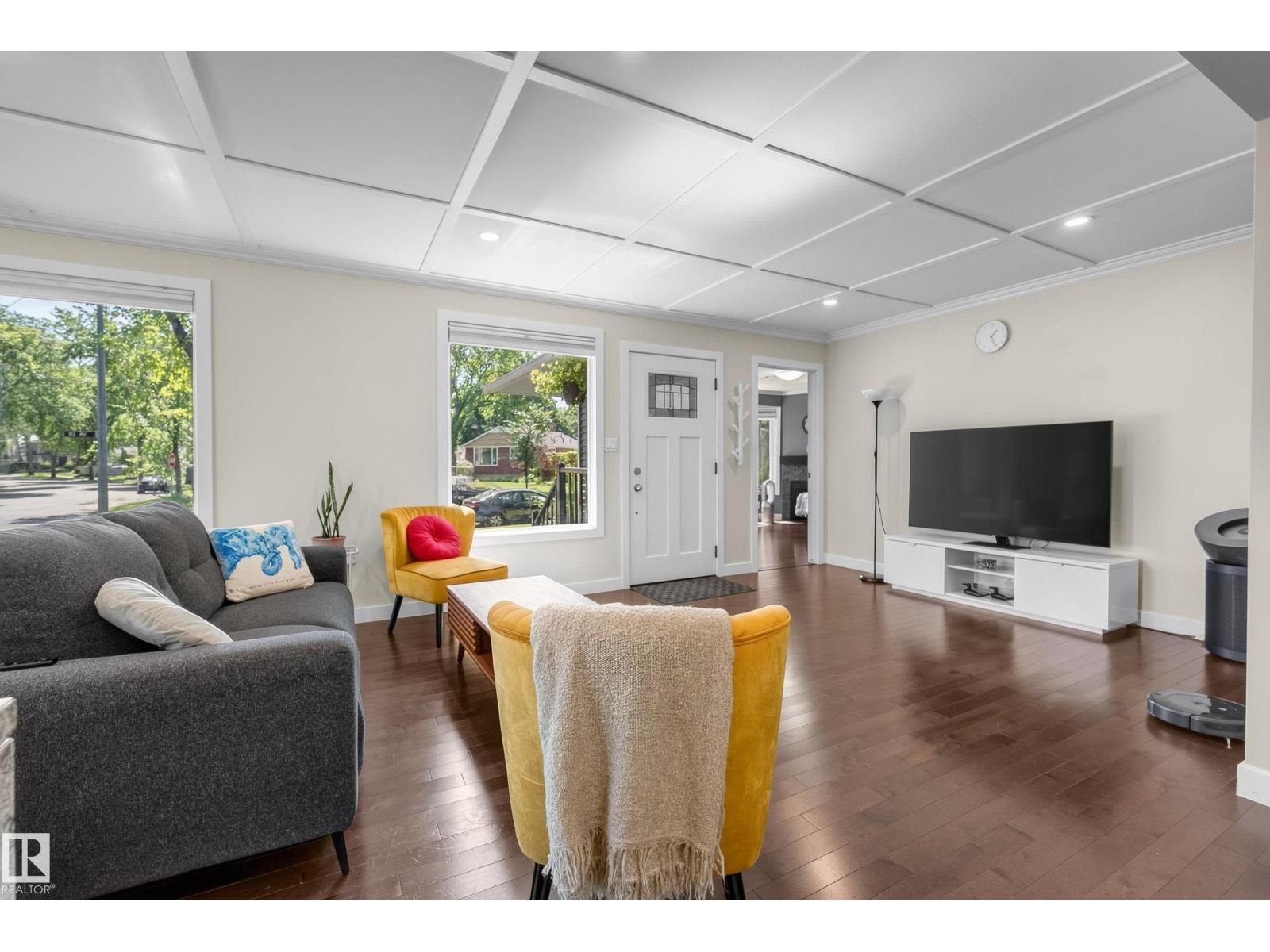 14604 93 AV NW - 6