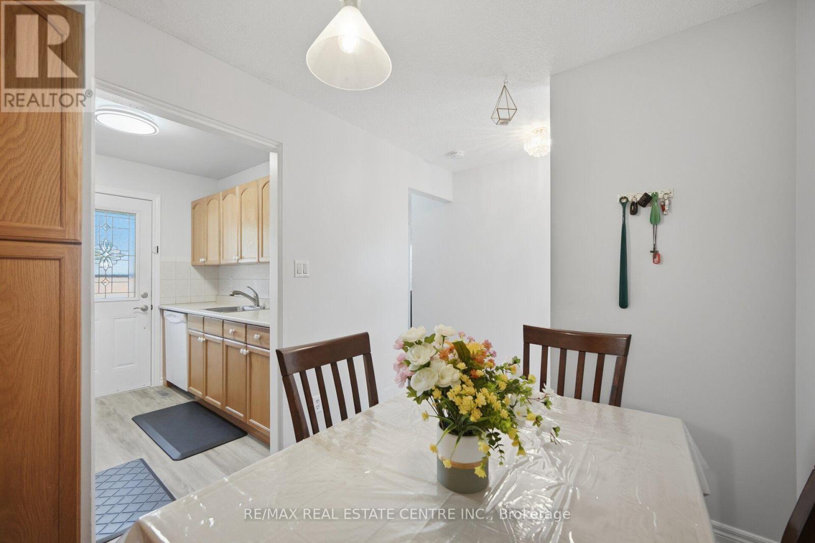 71 SULTAN POOL DRIVE - Image 6