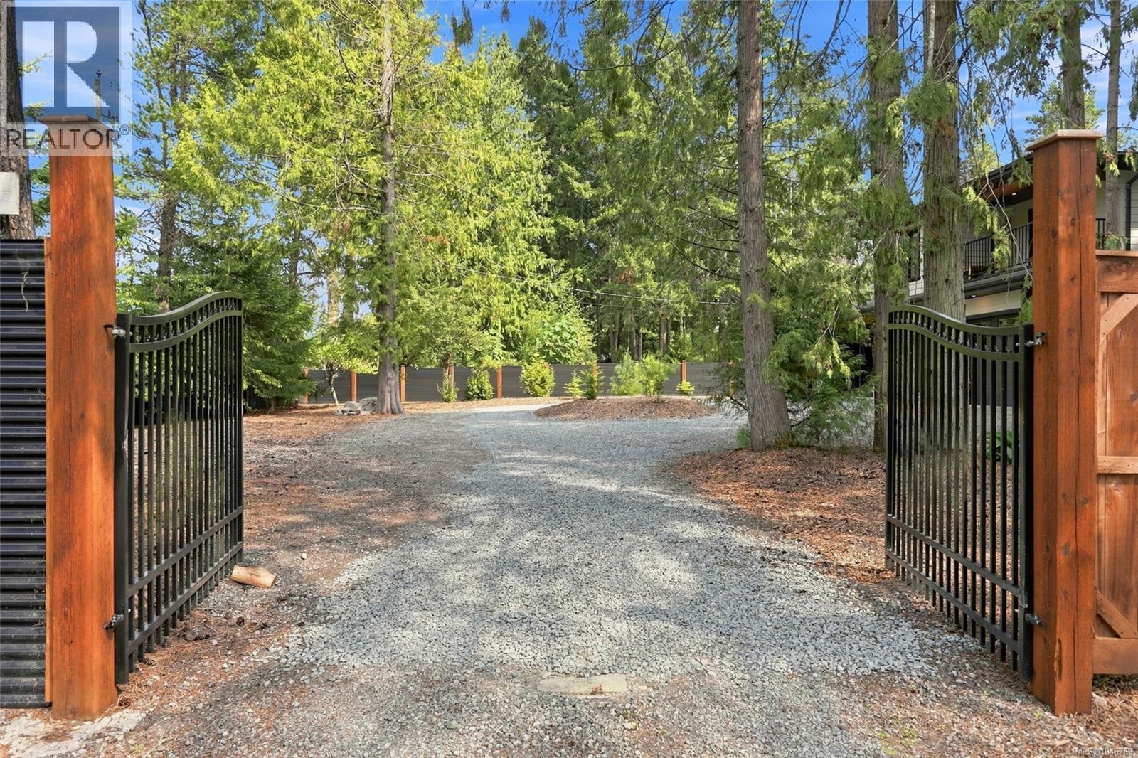 935 Meadowlark Pl - 67