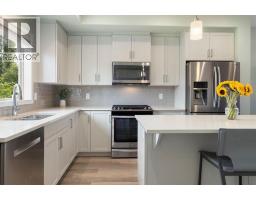 719 Mahogany Boulevard SE - photo 3
