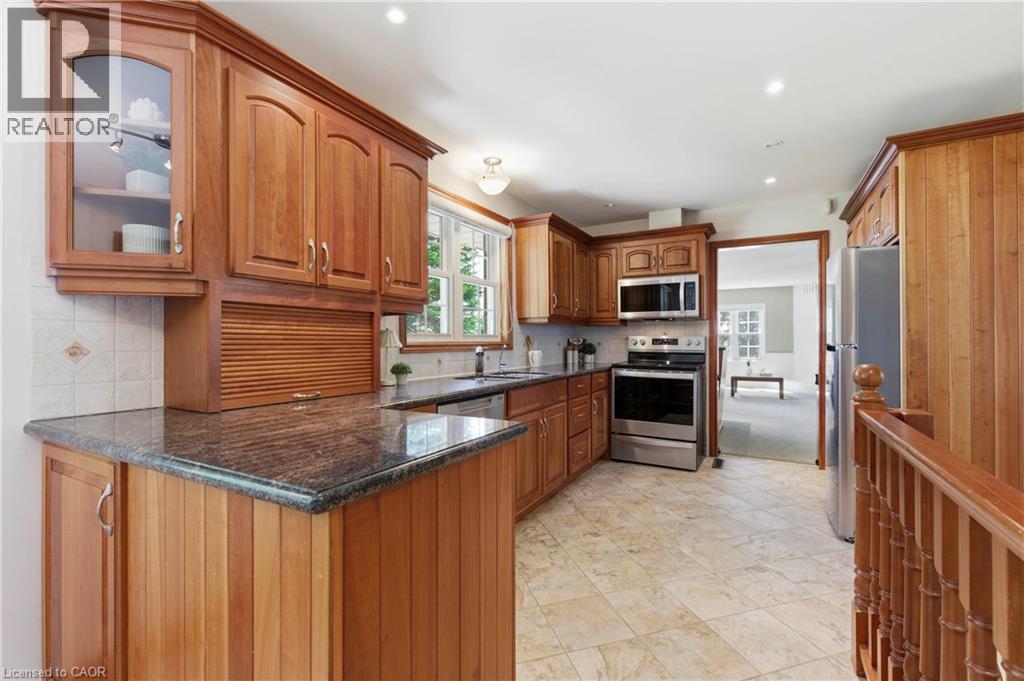 1068 CAMERON Road - Image 8