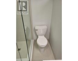 B2 - 195 Oakmount Road N, Toronto, ON M6P2N1 Photo 6