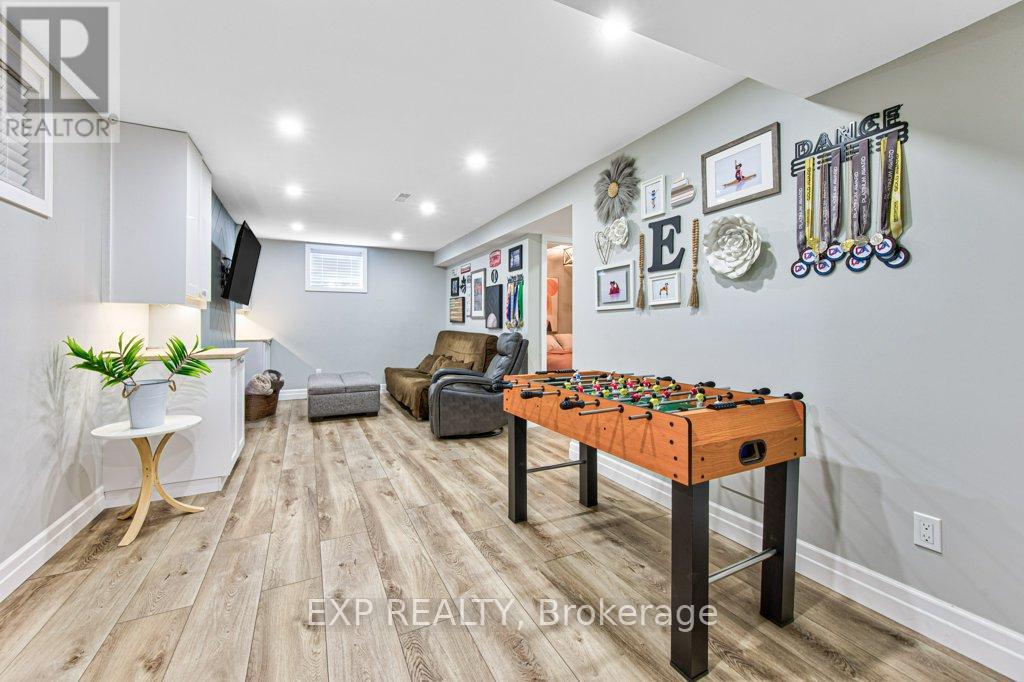 76 RUHL DRIVE - Image 37