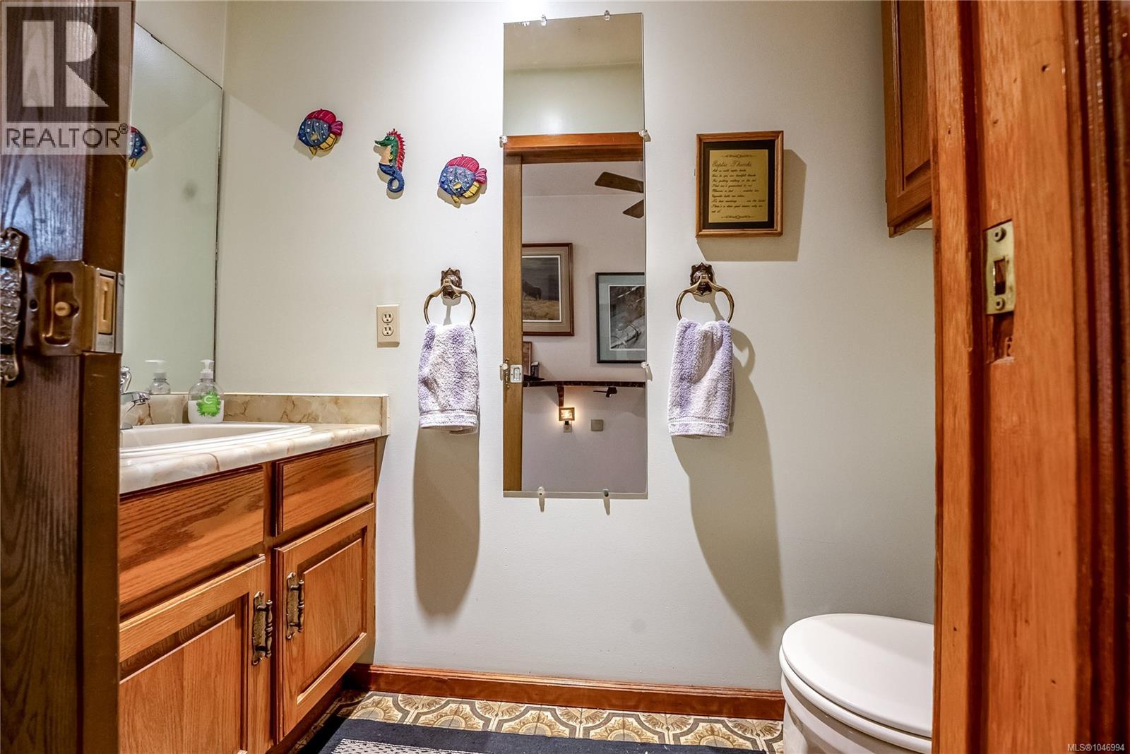 1698 Millstream Rd - Image 25
