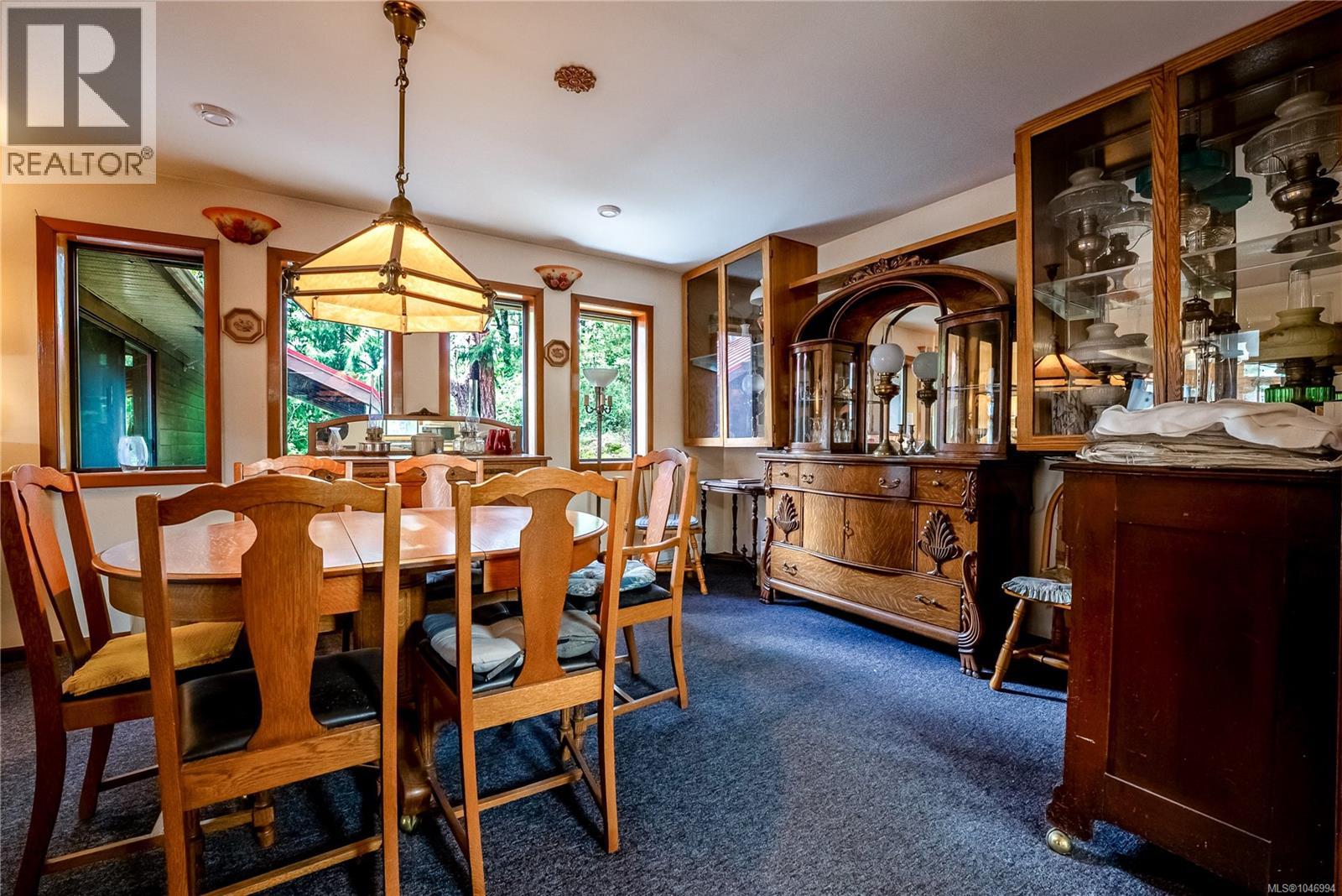 1698 Millstream Rd - Image 9