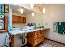 Bedroom - 1698 Millstream Rd, Highlands, BC V9B6E7 Photo 18