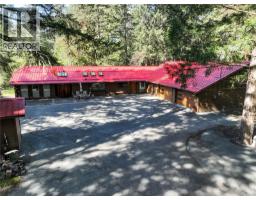 1698 Millstream Rd, Highlands, BC V9B6E7 Photo 37