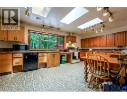 Studio - 1698 Millstream Rd, Highlands, BC V9B6E7 Photo 6
