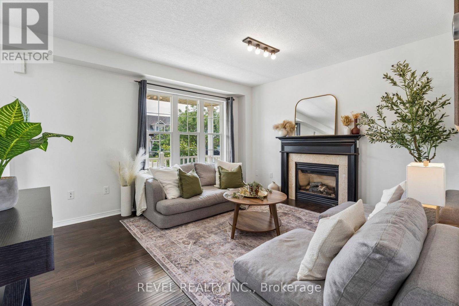 5 JONES LANE - Image 9