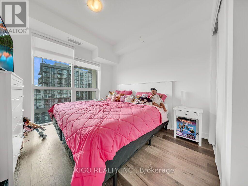 #812 470 DUNDAS STREET S - 18