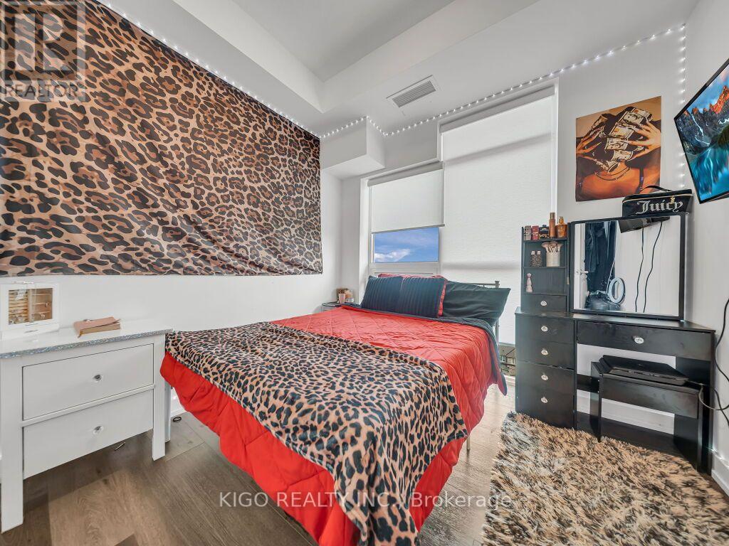 #812 470 DUNDAS STREET S - 20