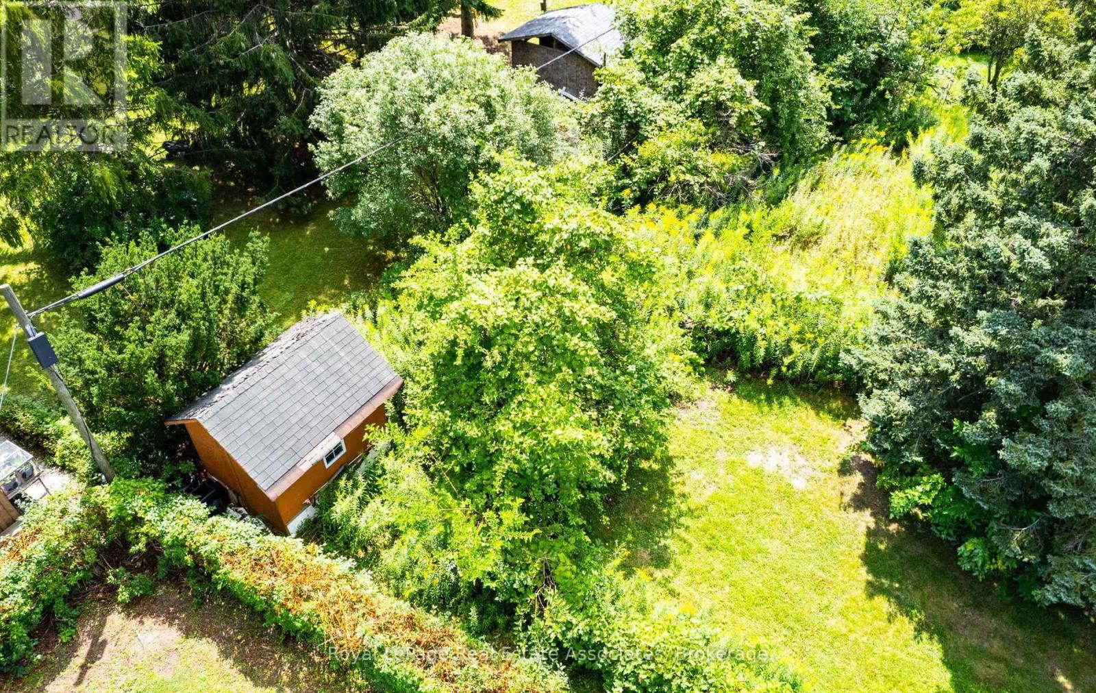 27 ROTHSAY AVENUE - 32