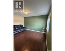 Foyer - 537 Churchill Street, Hudson Bay, SK S0E0Y0 Photo 8