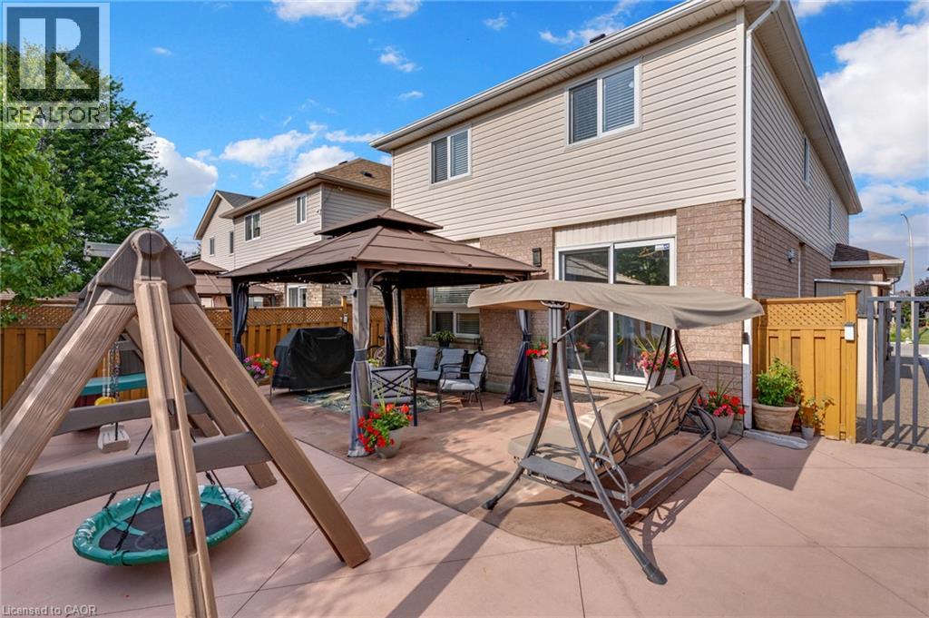 913 COPPER LEAF Crescent - 50