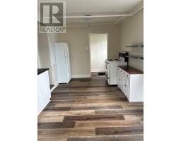 10 Morris Avenue thumbnail 36