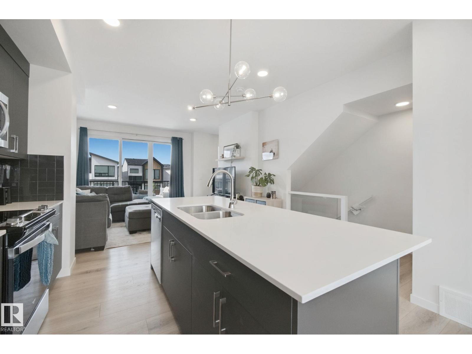409 32 ST SW - 14
