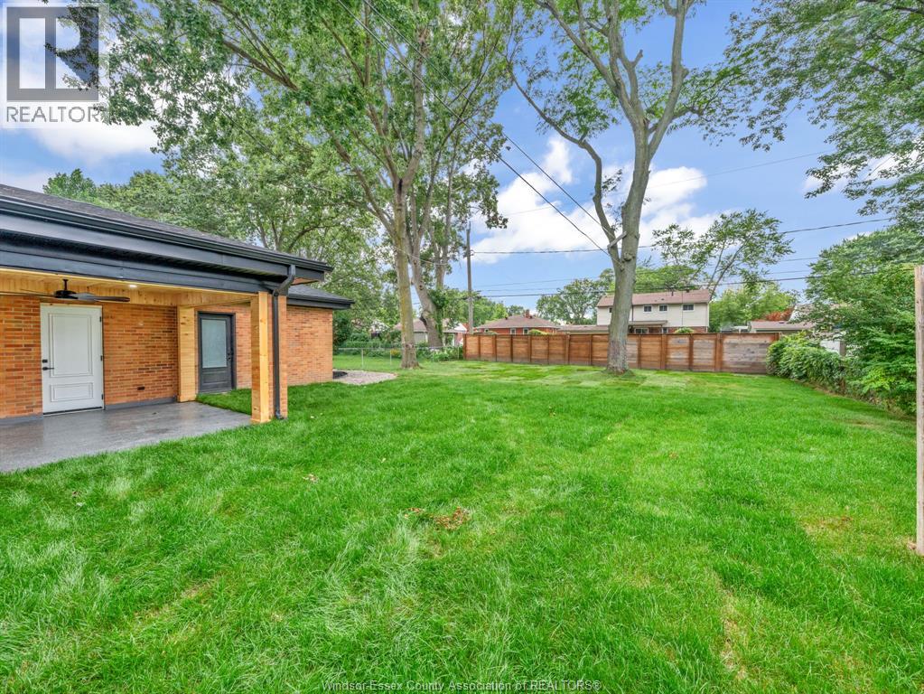 3237 Mckay AVENUE - Image 33