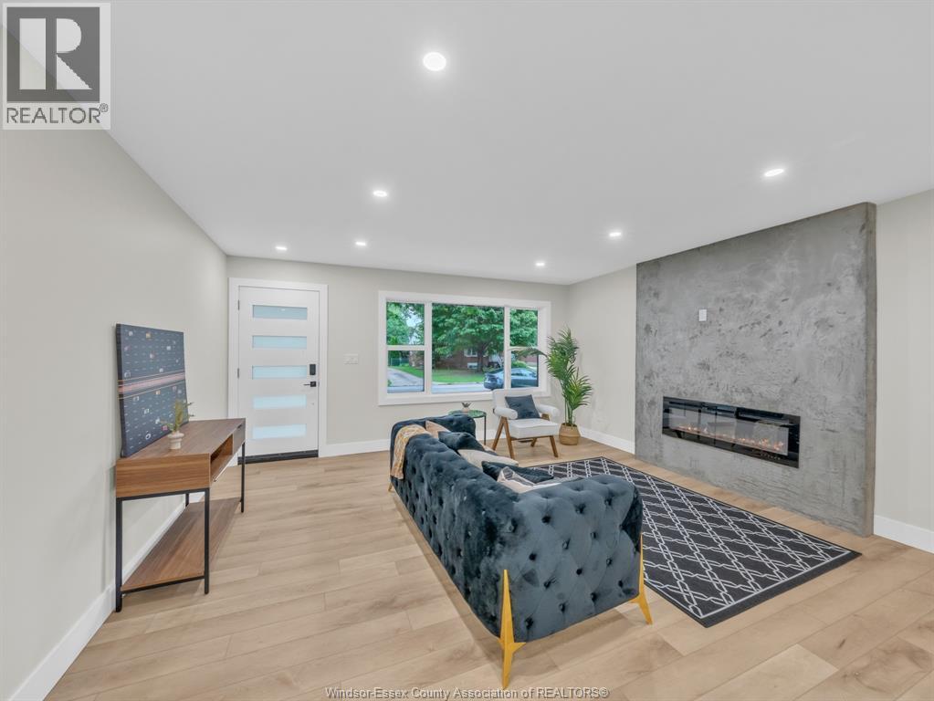 3237 Mckay AVENUE - 4