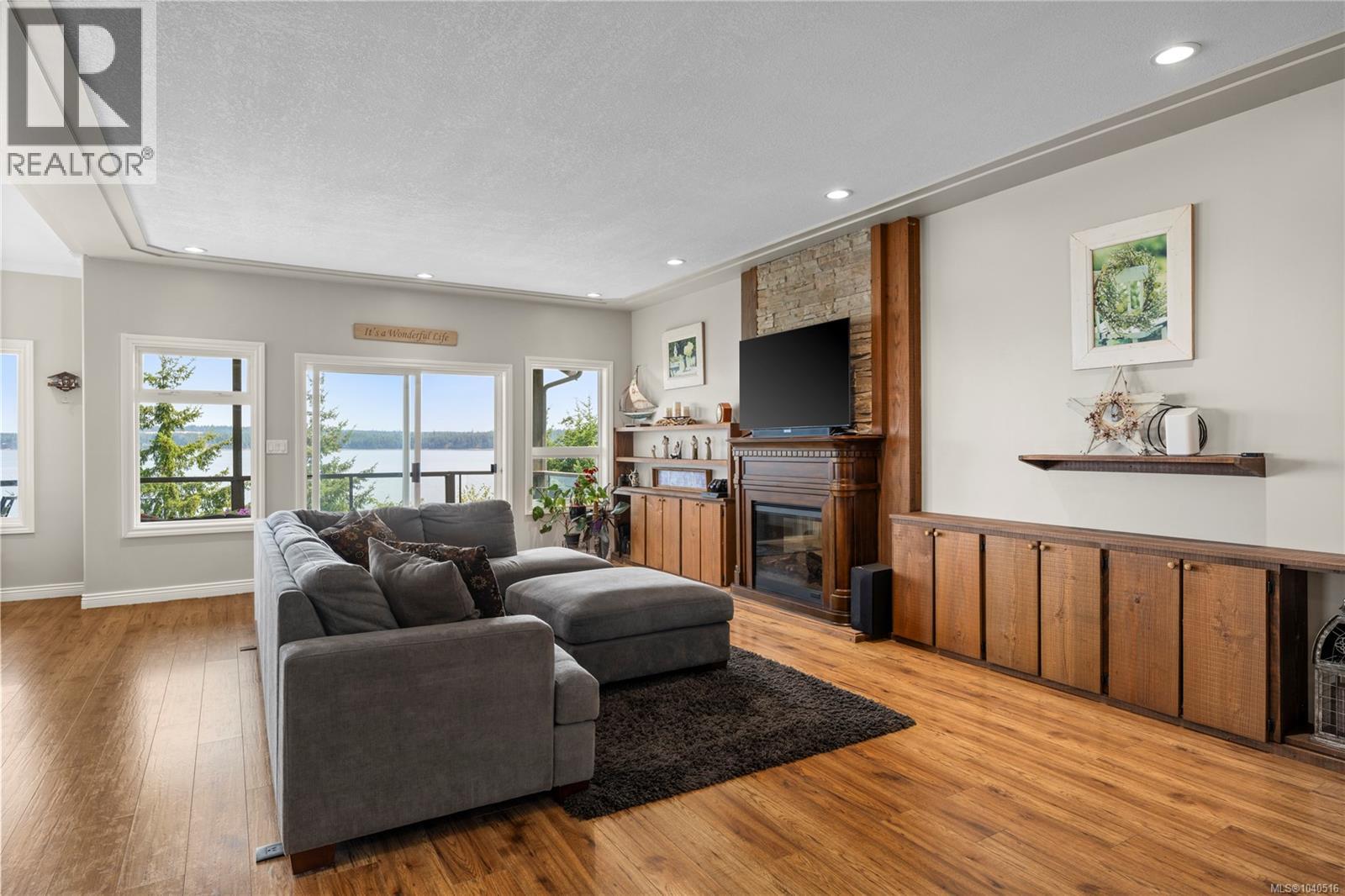 5763 Island Hwy S - Image 22