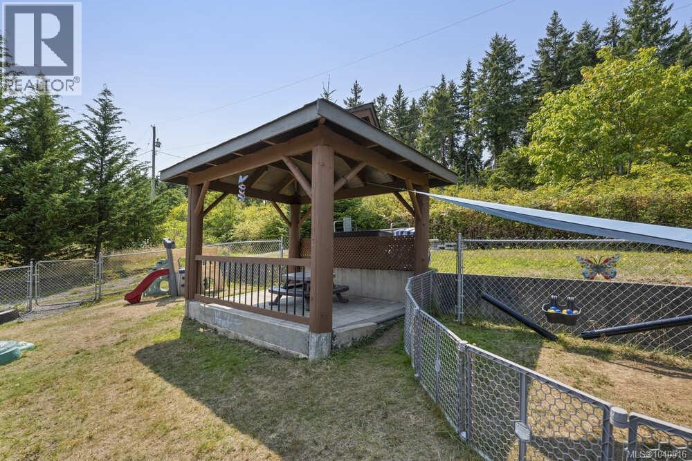 5763 Island Hwy S - 79