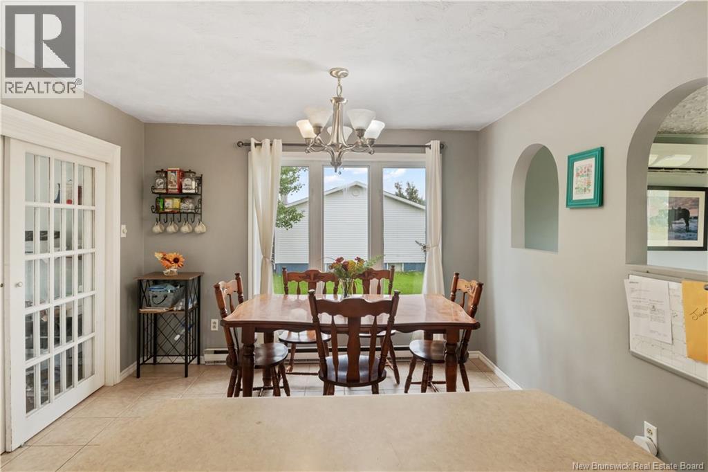 123 Acadie - Image 13