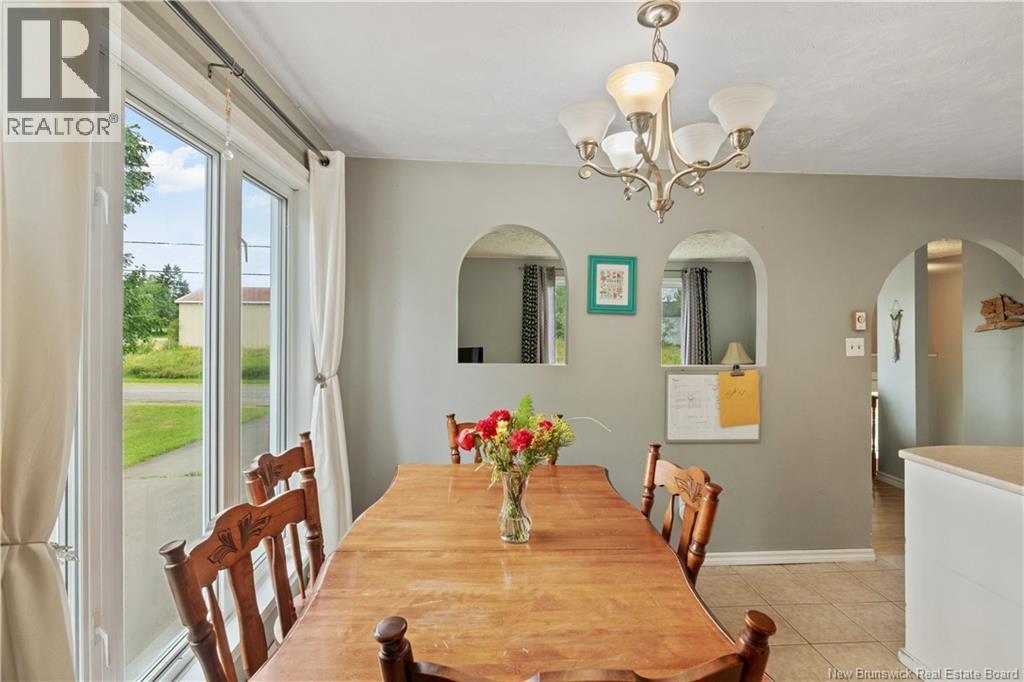 123 Acadie - Image 14