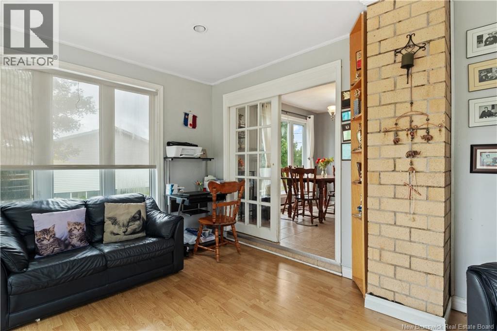123 Acadie - Image 15