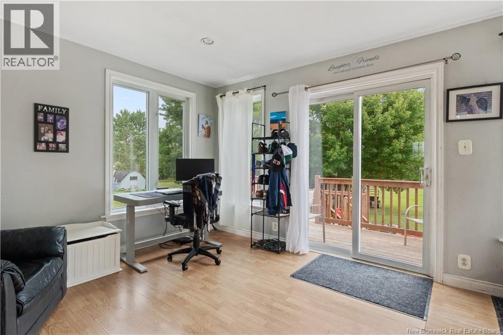 123 Acadie - Image 16