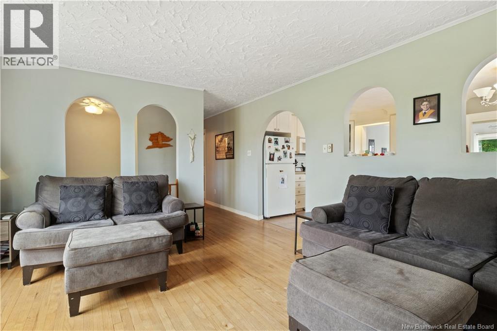 123 Acadie - Image 8