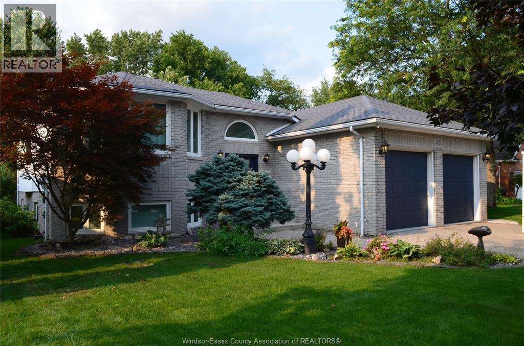 1270 WOODMOUNT CRESCENT