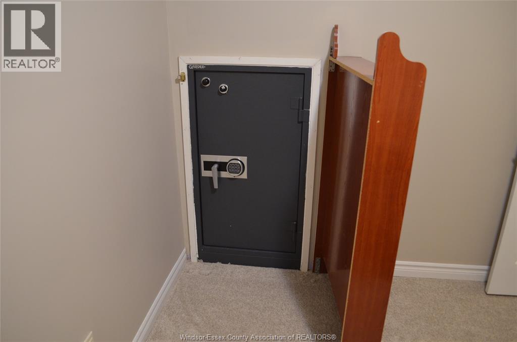 1270 WOODMOUNT CRESCENT - Image 18