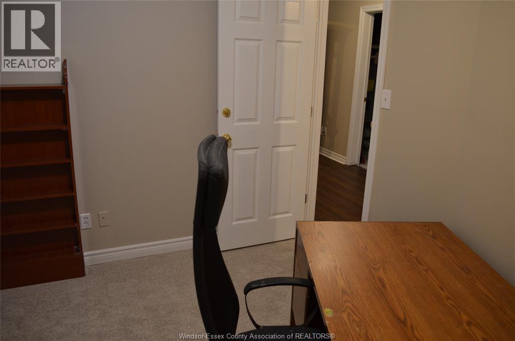 1270 WOODMOUNT CRESCENT - 20