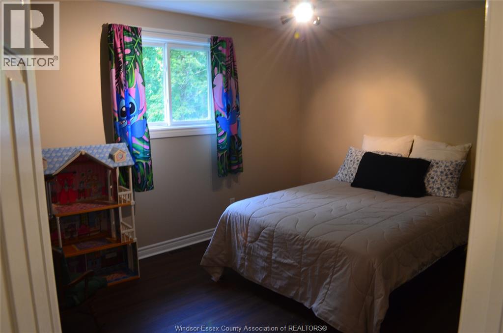 1270 WOODMOUNT CRESCENT - 21