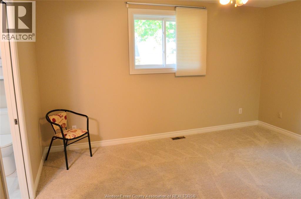 1270 WOODMOUNT CRESCENT - 25