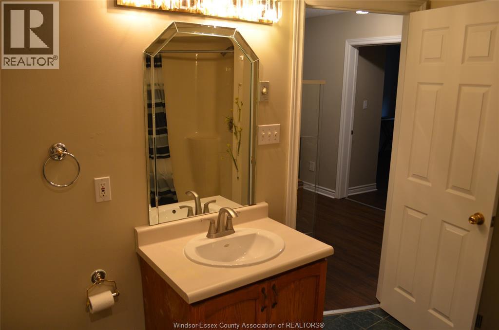 1270 WOODMOUNT CRESCENT - Image 33