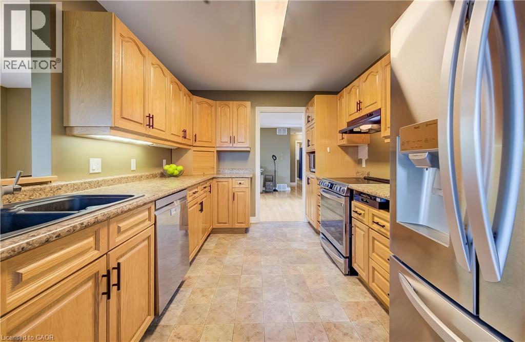 910 WALTON Avenue N - 12