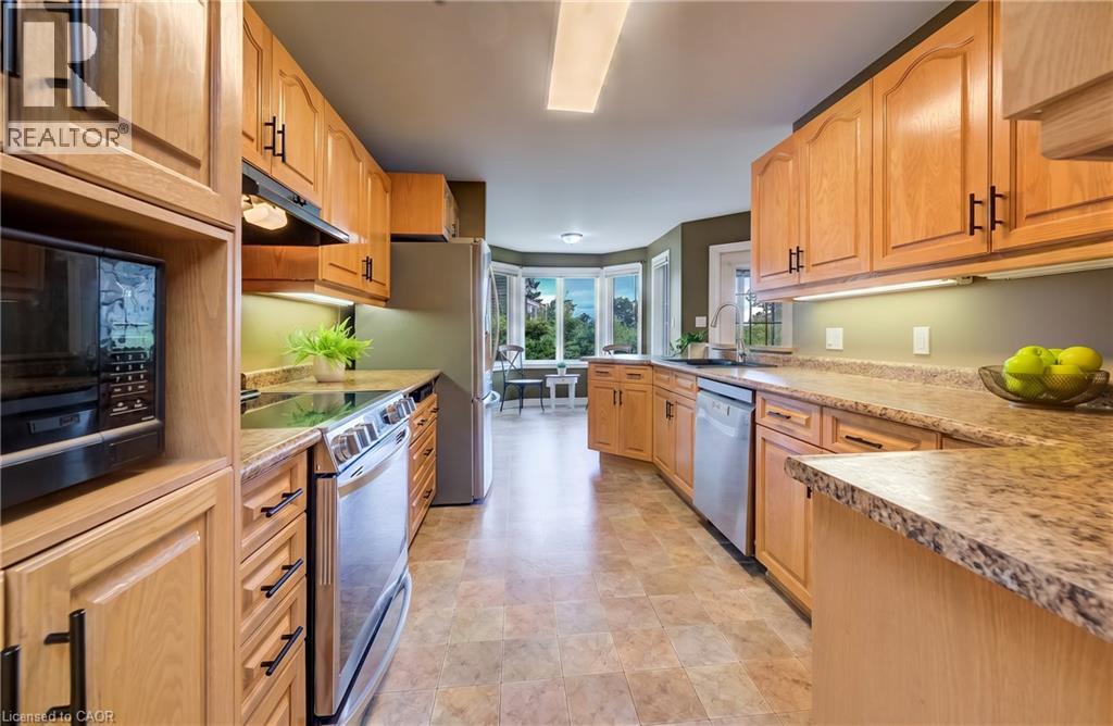910 WALTON Avenue N - Image 15