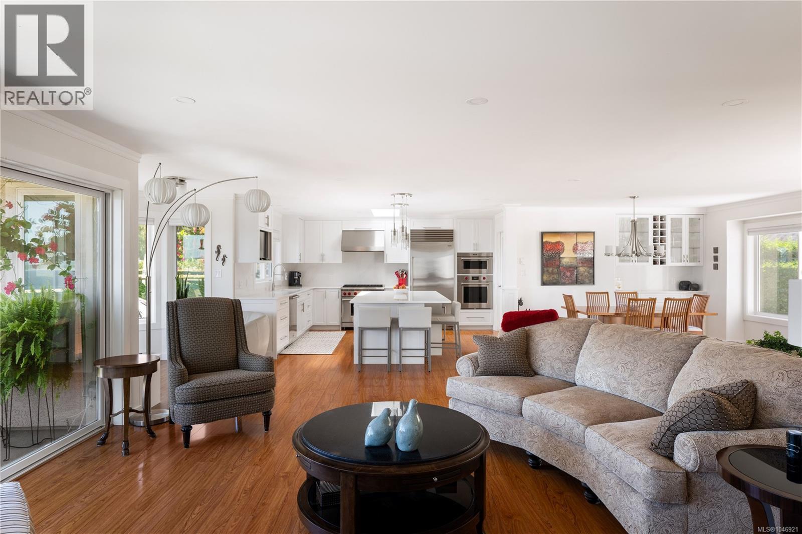  4596 Bonnieview Place, Saanich