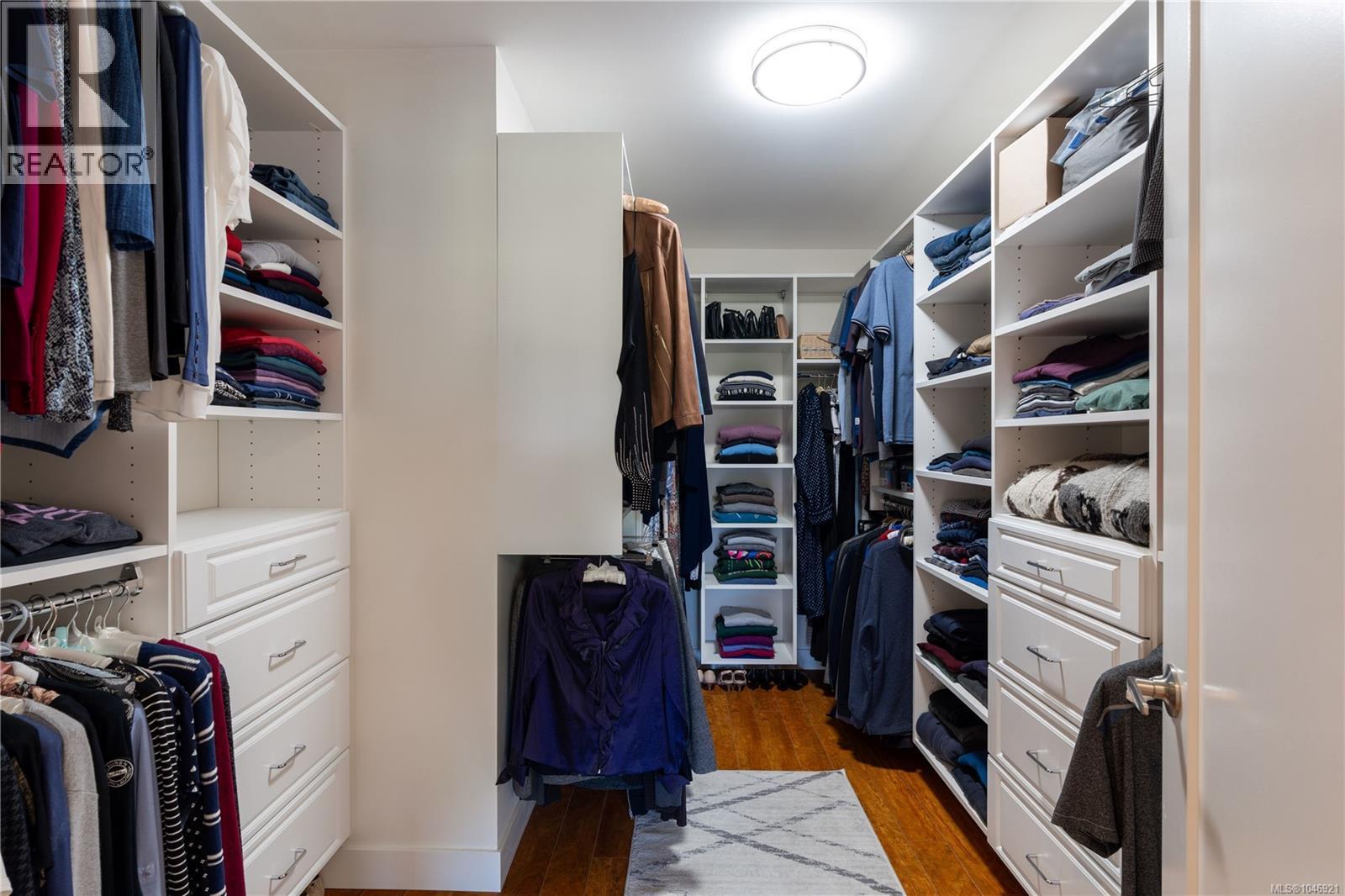  4596 Bonnieview Place, Saanich