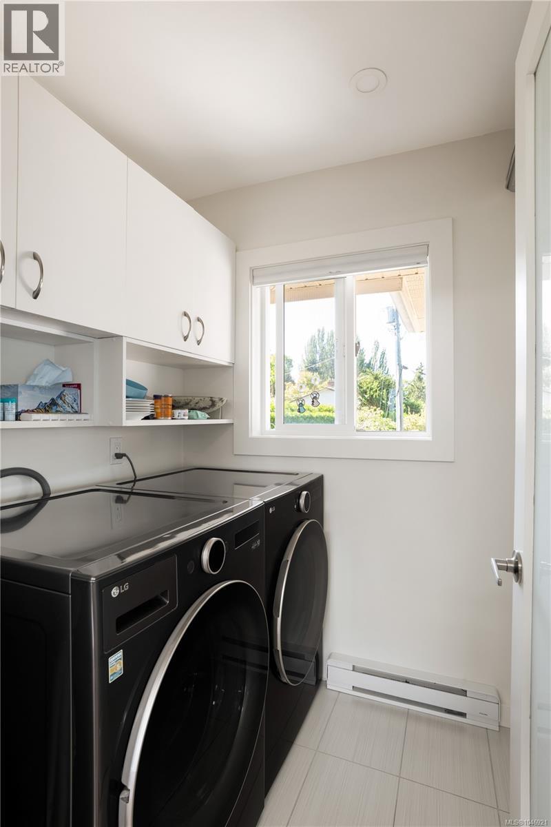  4596 Bonnieview Place, Saanich